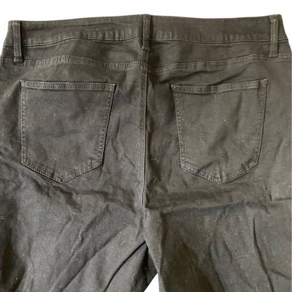 Refuge+ By Charlotte Russe Women’s Black Bermuda Distressed Shorts Size 22 Denim - Picture 13 of 13